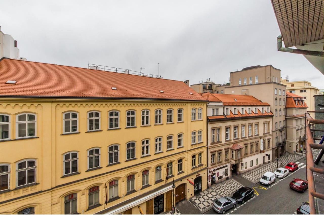 Cosy Flat In The Heart Of Prague Apartamento Exterior foto
