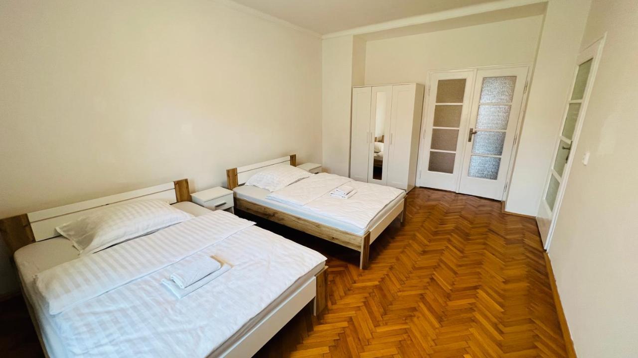 Cosy Flat In The Heart Of Prague Apartamento Exterior foto